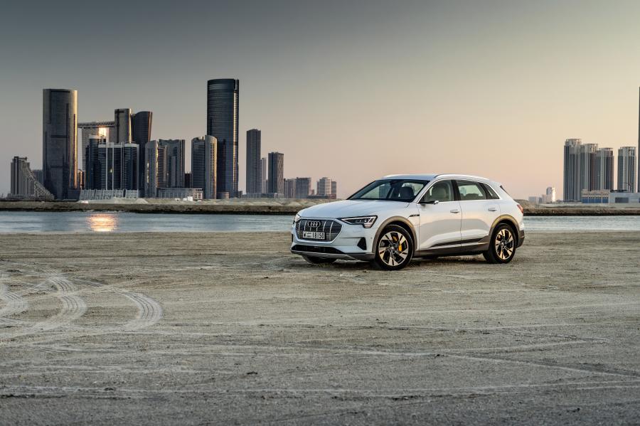  Audi e-tron 55 Quattro 2019 года  (WW) (фото 255 из 452)